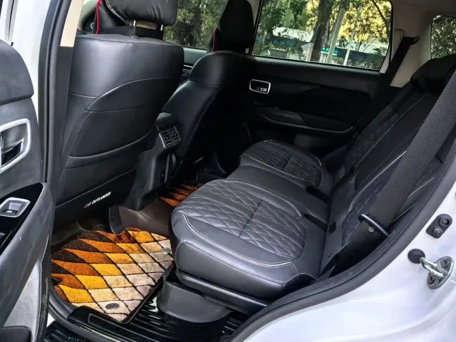 Mitsubishi Outlander — Фото автомобиля 8
