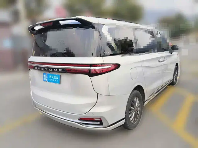 Bestune Besturn M9 — Фото автомобиля 5