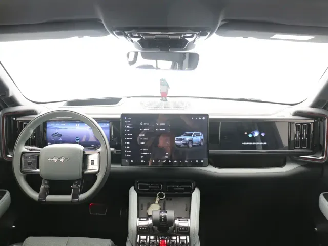 BYD FangChengBao Leopard 5 — Фото автомобиля 7