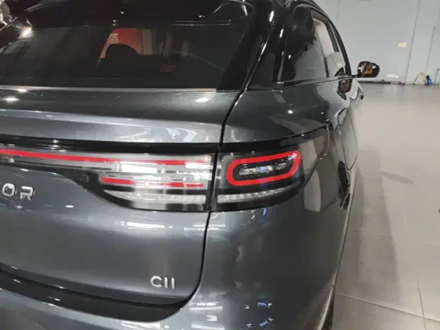 Leapmotor C11 — Фото автомобиля 7