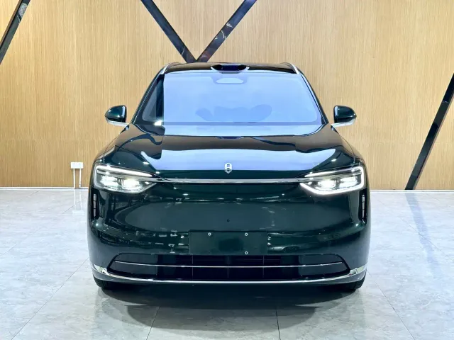 Aito M7 — Фото автомобиля 2