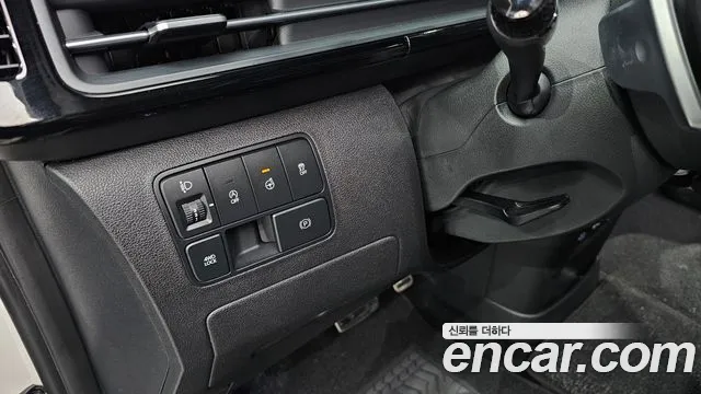 Hyundai Staria Staria 4WD Lounge 9 мест — Фото автомобиля 14