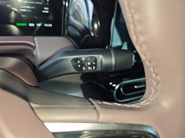 Leapmotor C11 — Фото автомобиля 13