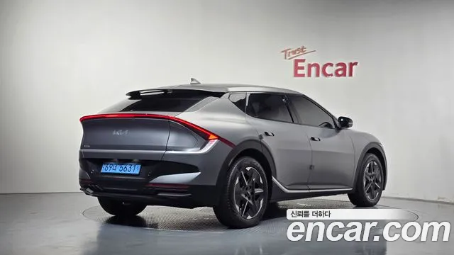 Kia EV6 — Фото автомобиля 2