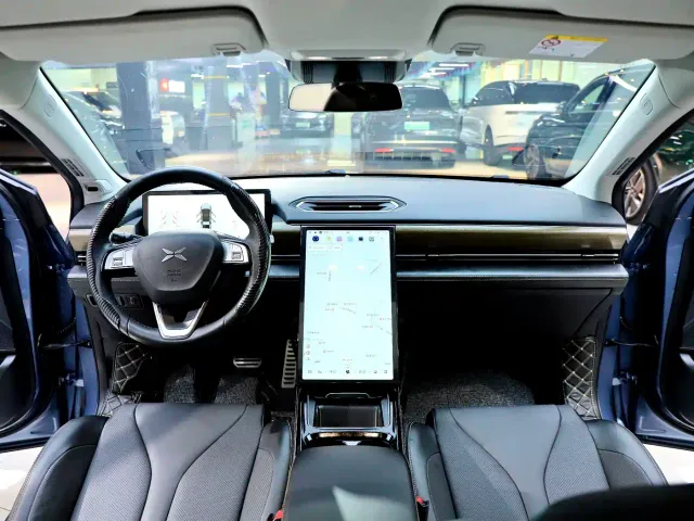 Xpeng P5 — Фото автомобиля 15