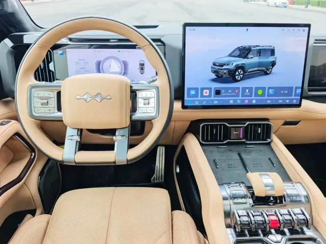 BYD FangChengBao Leopard 8 — Фото автомобиля 14