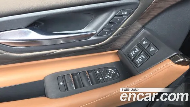 Toyota Alphard — Фото автомобиля 24
