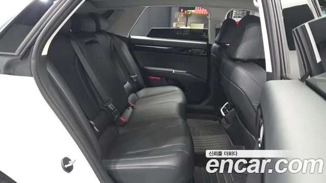 Hyundai Grandeur GN7 — Фото автомобиля 18