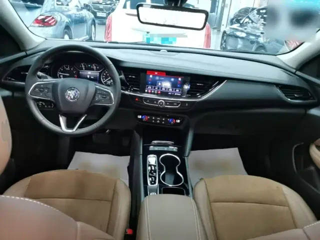 Buick Regal — Фото автомобиля 9