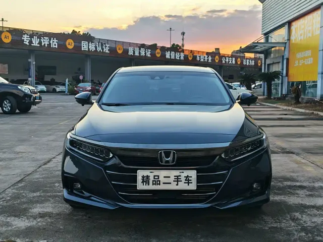 Honda Accord — Фото автомобиля 2