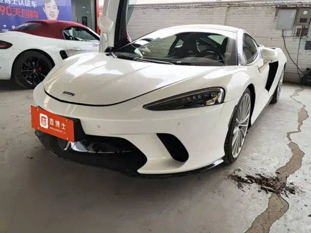 Фотография автомобиля — McLaren GT