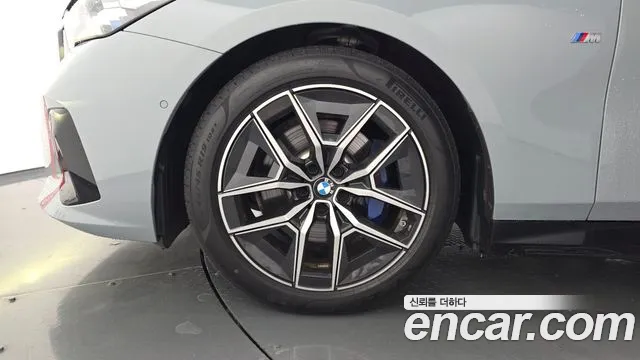 BMW 5 Series G60 — Фото автомобиля 5