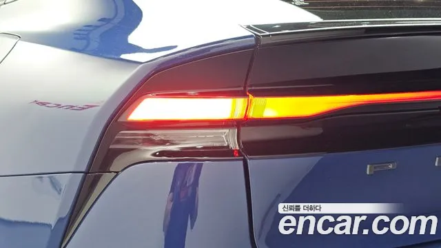Toyota Prius 5th Gen — Фото автомобиля 8