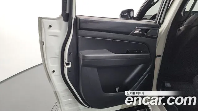 KG_Mobility_Ssangyong Rexton Новый Rexton Sport Дизель 2.2 2WD — Фото автомобиля 23