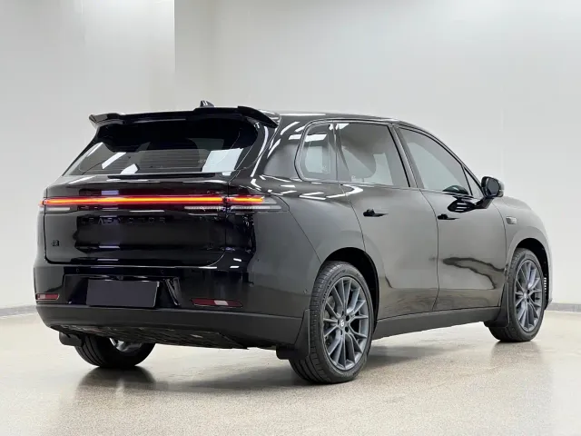 Leapmotor C10 — Фото автомобиля 5