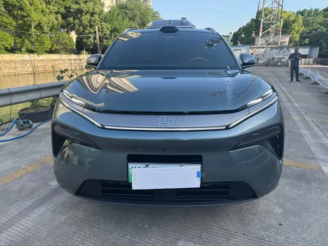 BYD Tang L — Фото автомобиля 2
