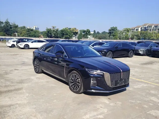 Hongqi H5 — Фото автомобиля 3