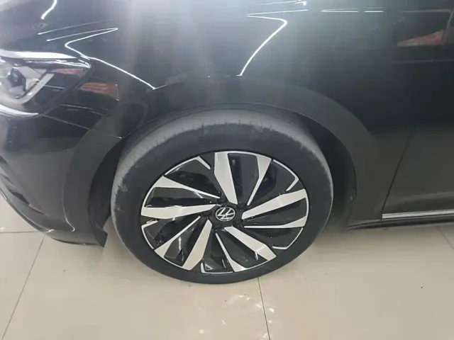 Volkswagen Passat — Фото автомобиля 22