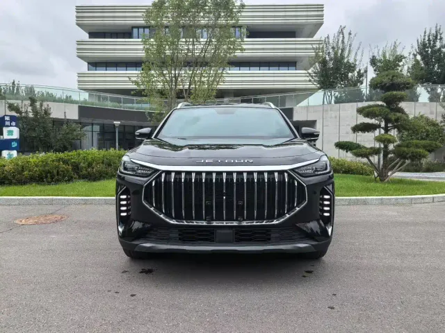 Jetour X70 Plus — Фото автомобиля 2