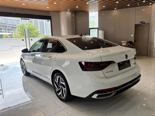 Volkswagen Sagitar — Фото автомобиля 3