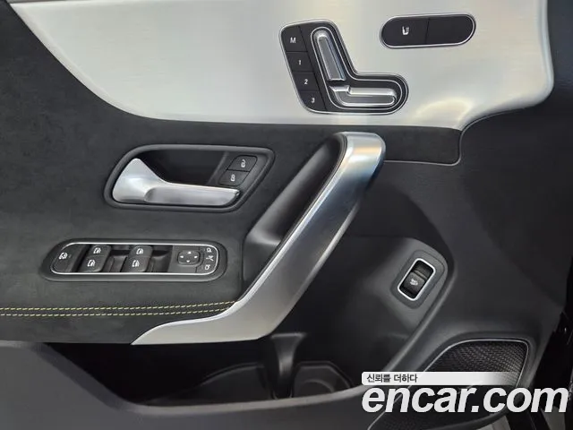 Mercedes-Benz CLA-Class — Фото автомобиля 14