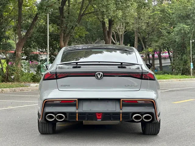 Changan UNI-V — Фото автомобиля 18