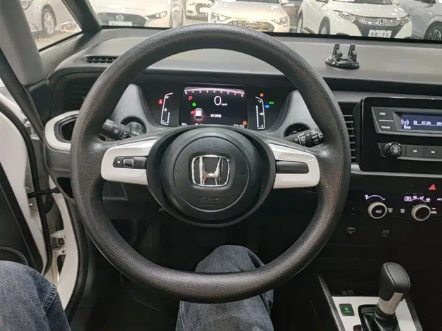 Honda Fit — Фото автомобиля 10