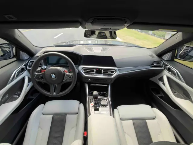 BMW M4 — Фото автомобиля 11