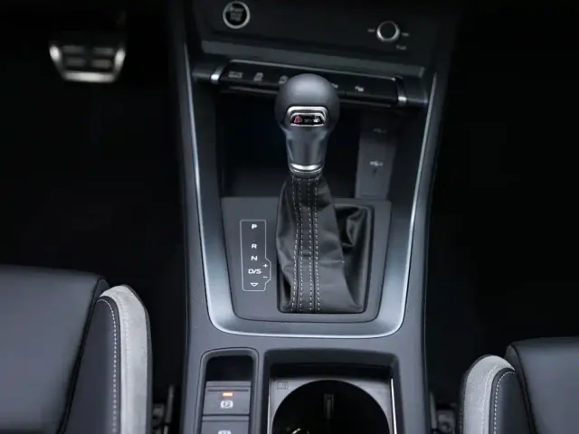 Audi Q3 — Фото автомобиля 11