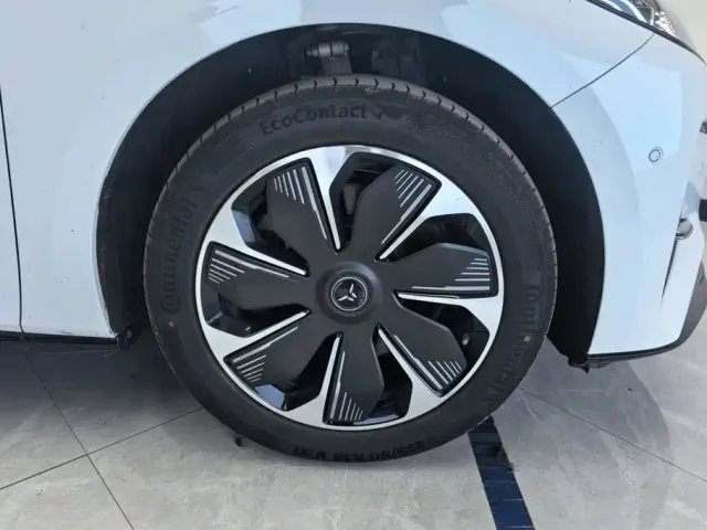 Hongqi Tiangong 05 — Фото автомобиля 6