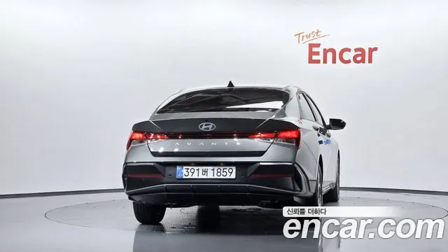Hyundai Avante CN7 — Фото автомобиля 4