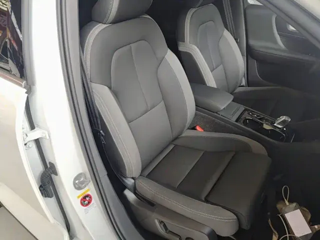 Volvo XC40 — Фото автомобиля 24