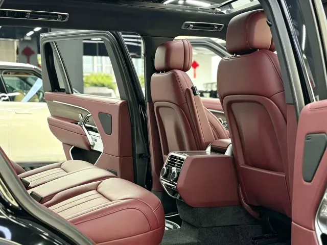 Land Rover Range Rover — Фото автомобиля 15