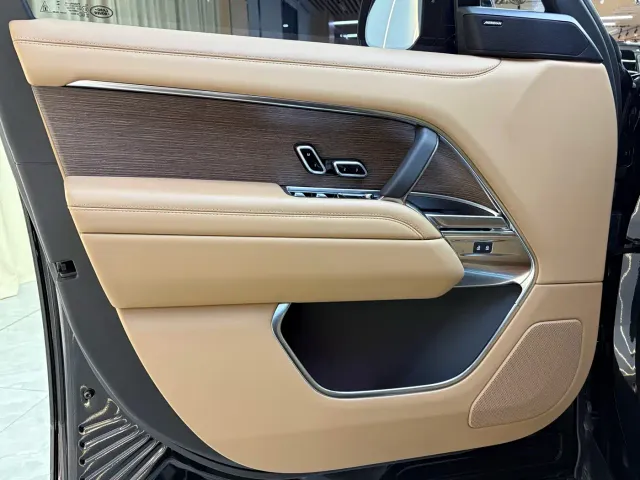 Land Rover Range Rover — Фото автомобиля 12