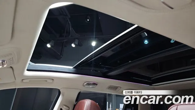 Mercedes-Benz GLS-Class — Фото автомобиля 24