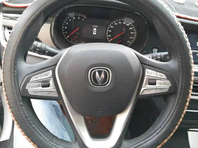 Changan CS35 Plus — Фото автомобиля 15