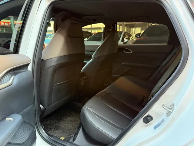 Changan Eado — Фото автомобиля 8