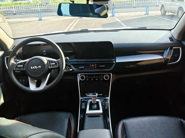 Kia Seltos — Фото автомобиля 11