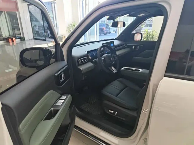 Baojun Yep Plus — Фото автомобиля 15