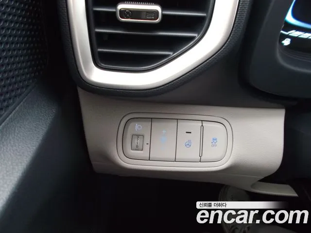 Hyundai Venue — Фото автомобиля 13