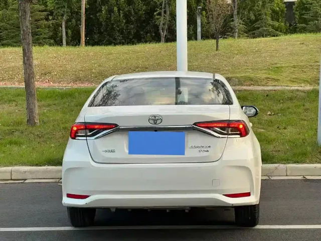 Toyota Corolla — Фото автомобиля 8