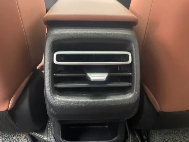 Changan Qiyuan A05 — Фото автомобиля 13