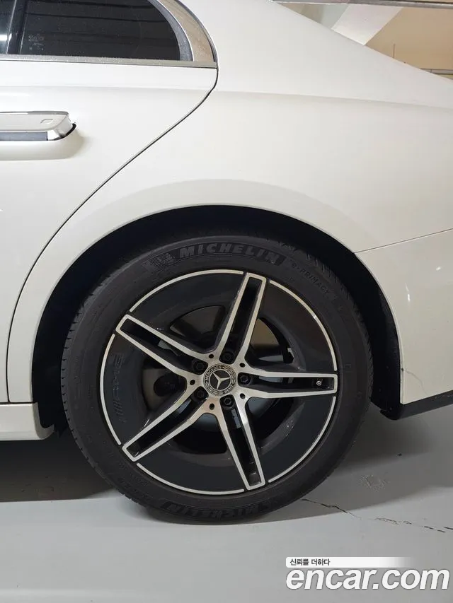 Mercedes-Benz E-Class W214 — Фото автомобиля 6