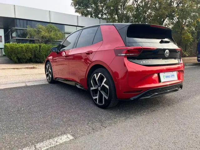Volkswagen ID.3 — Фото автомобиля 3
