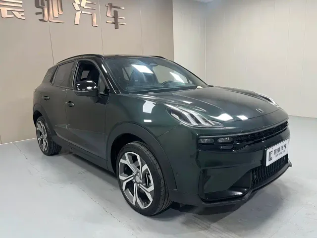 Lynk & Co 06 — Фото автомобиля 3