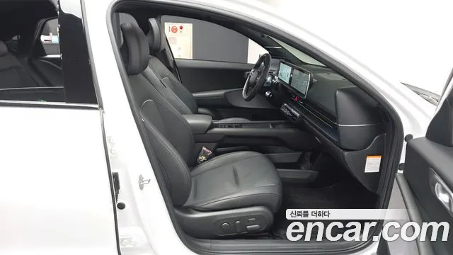 Hyundai Ioniq 6 — Фото автомобиля 10