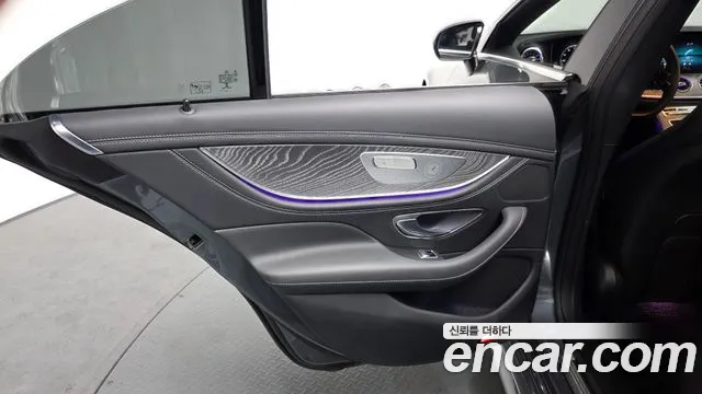 Mercedes-Benz CLS-Class — Фото автомобиля 25