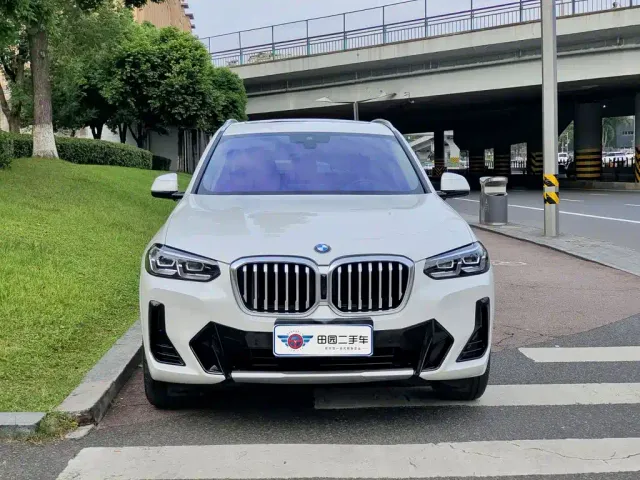 BMW X3 — Фото автомобиля 2