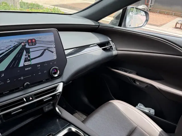 Lexus RX — Фото автомобиля 6