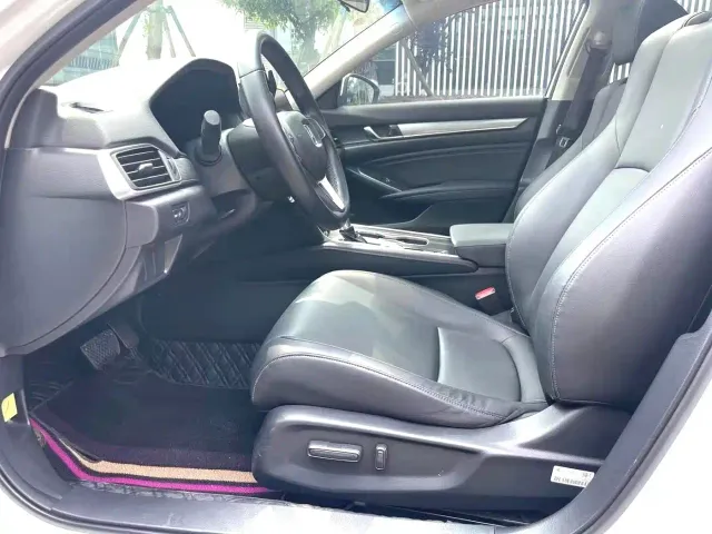 Honda Accord 2022 260TURBO Luxury Edition — Фото автомобиля 4